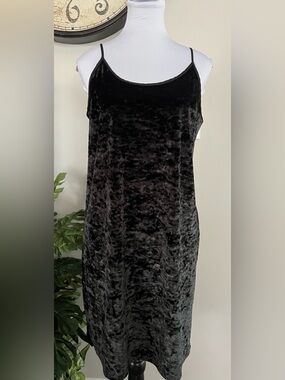 Victoria Secret Luxe Soft Crushed Velvet Chemise Nightgown Slip